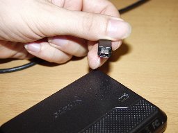 Leider nur als Zubehör: USB-Anschlusskabel