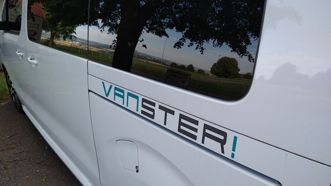 Nur der »Vanster!«-Schriftzug weist auf die Ausstattung hin
