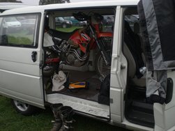 KTM 400 EXC im VW T4