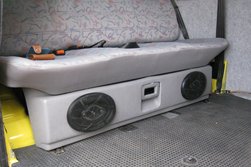 Nachgerüstete Schlafsitzbank aus einem VW T4 Multivan